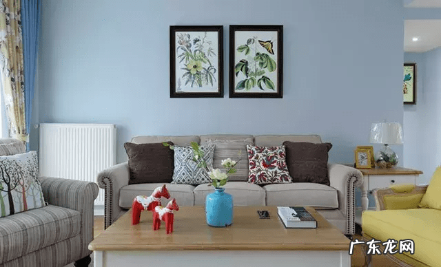 卧室刷蓝色的墙好看吗 墙壁刷蓝色好看吗