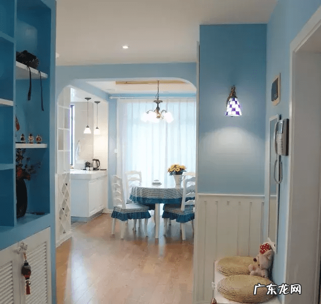 卧室刷蓝色的墙好看吗 墙壁刷蓝色好看吗