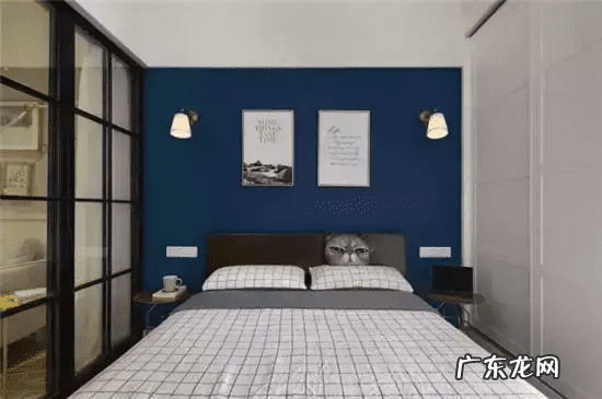 卧室刷蓝色的墙好看吗 墙壁刷蓝色好看吗