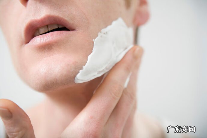 刮胡子容易出血是什么原因 刮胡子出血预示着什么