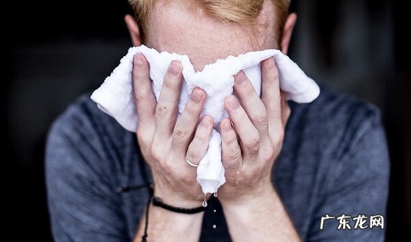 刮胡子容易出血是什么原因 刮胡子出血预示着什么