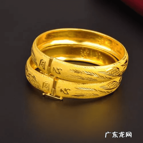 属龙的戴什么黄金吊坠最好 属龙金手镯风水