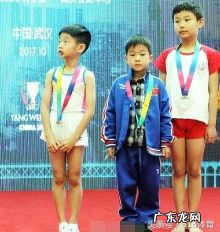 杨威老婆 杨威儿子谁