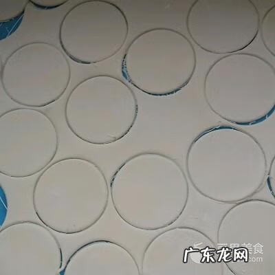 馄饨皮如何制作 馄饨皮的做法大全