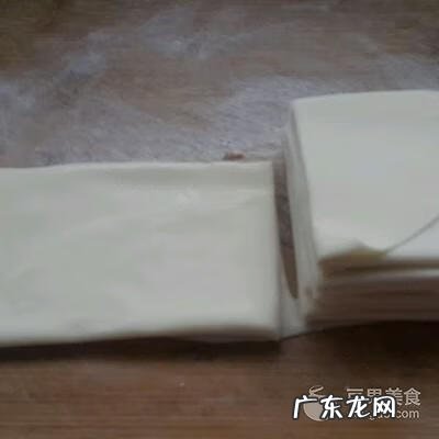 馄饨皮如何制作 馄饨皮的做法大全
