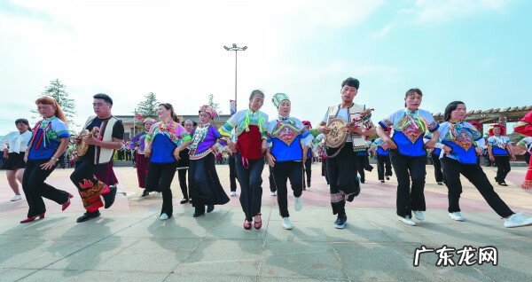 佩戴龙饰品有什么讲究 祥龙棒真这么神奇?