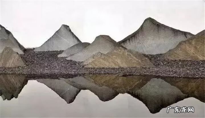 风水坟后有大石 坟后靠山有石头山好不好