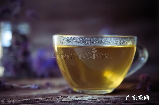 小便总是发黄怎么回事 最近小便很黄是怎么回事