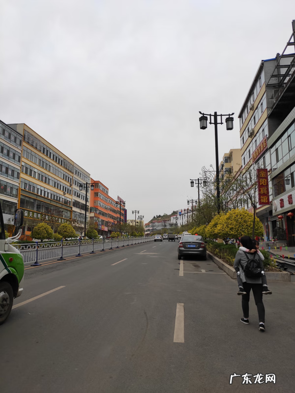 偏关县有多少个乡镇 偏关县风水先生是谁