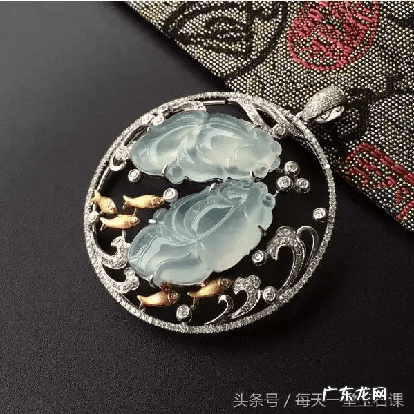 面部皱纹与风水的关系 风水中皱眉寓意好吗