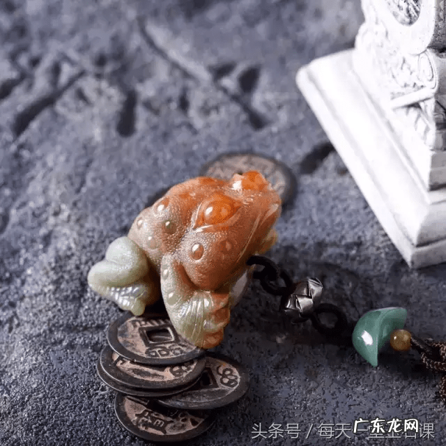 面部皱纹与风水的关系 风水中皱眉寓意好吗