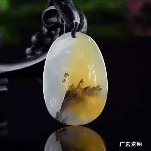 黄龙玉是玉石吗 黄龙玉是什么样的玉石