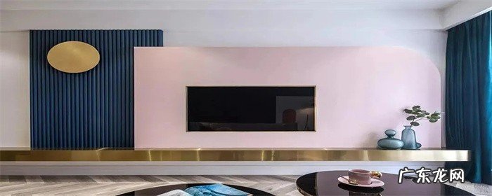3米宽的客厅装多大电视机?