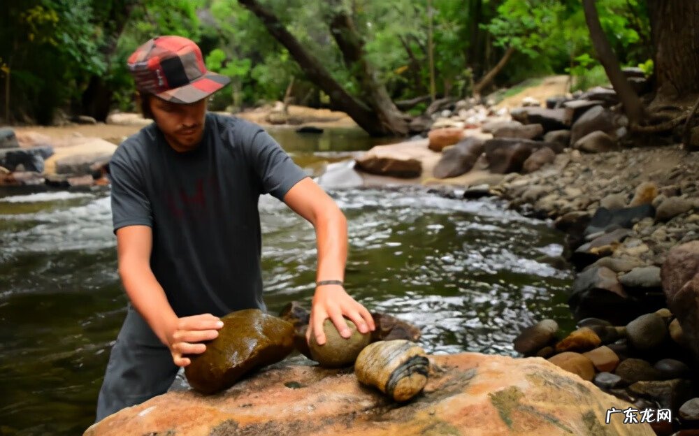 椅子后面放一块什么样的石头 椅子下放石头风水好吗