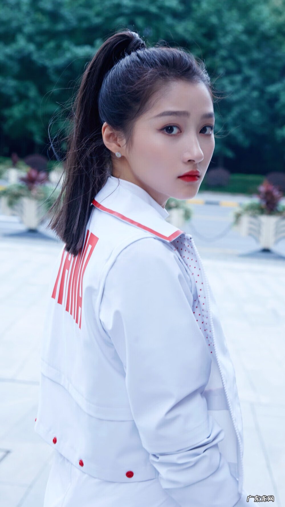 嘴角有痣点了好不好 嘴角有痣的风水大师