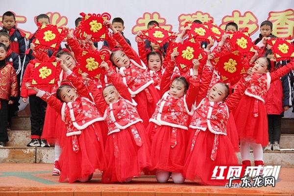 元旦小报主要内容 元旦小报的内容