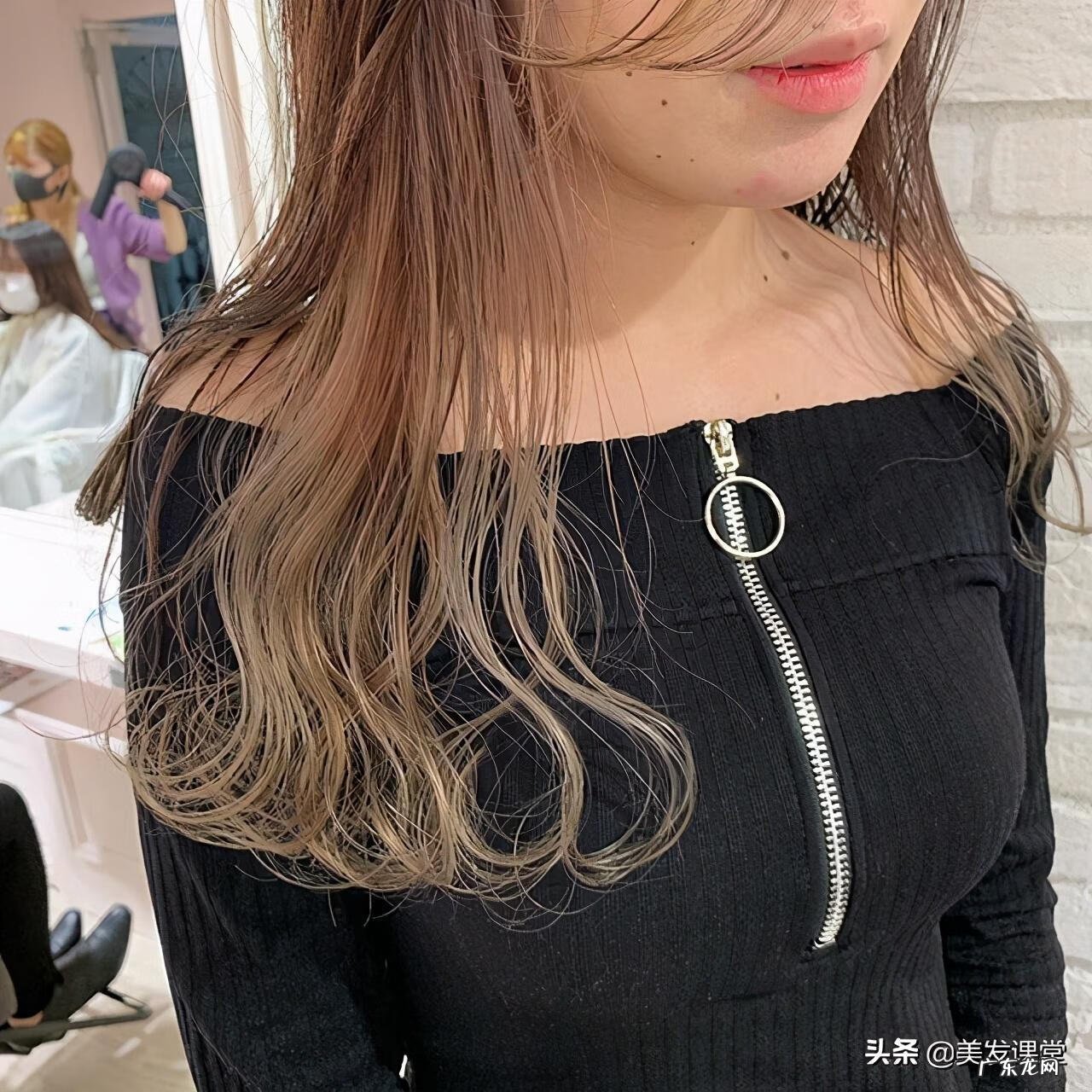 褐色怎么调出来的