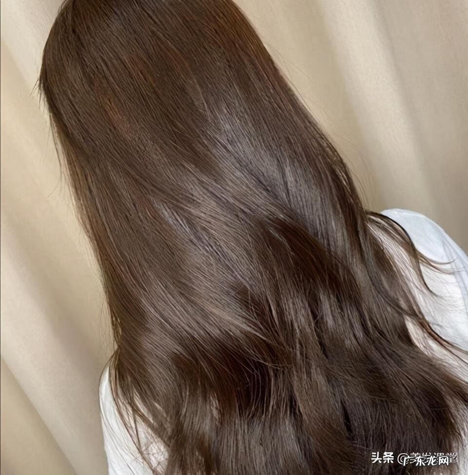 褐色怎么调出来的