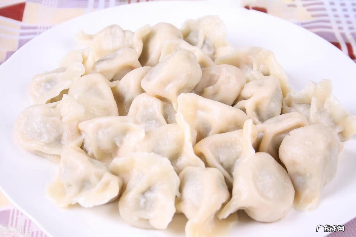 冬至为什么要吃饺子的故事 冬至吃饺子的由来和寓意