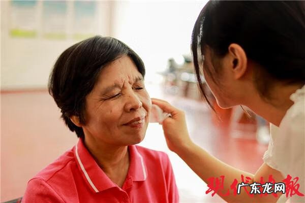 金婚是纪念结婚的