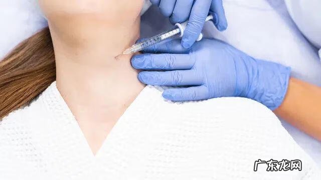 去除颈部皱纹小窍门 怎样去除颈部皱纹