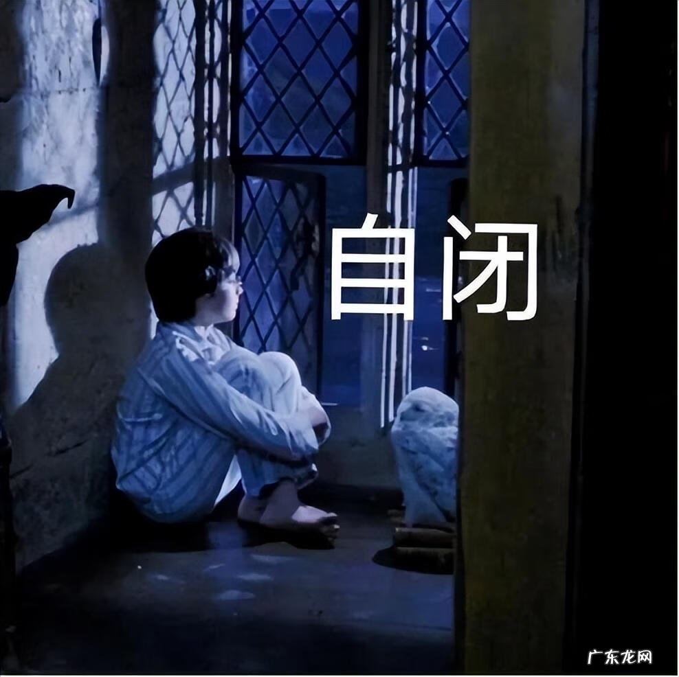 女上男下呻吟动态图 夫妻性生活姿势动态图