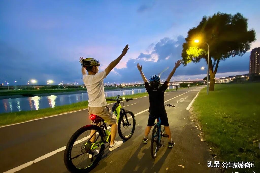 kimi小时候照片 kimi小小志的房间