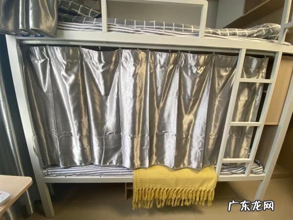 4人宿舍床位哪个位置好风水 三张床宿舍风水床位布置图解