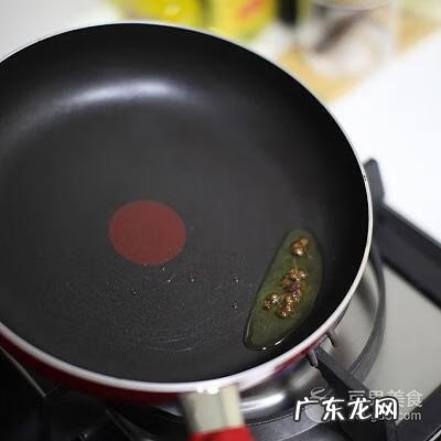 皮蛋豆腐怎么制作 豆腐皮蛋怎么做
