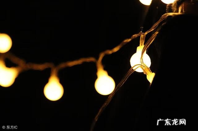 卧室窗户外面有一个路灯 现代风水窗外有路灯吗