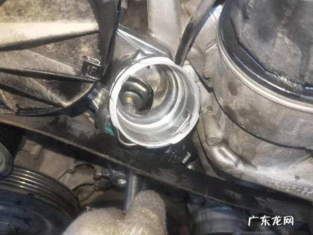 奔驰271发动机暖风水管 奔驰换过暖风水管没暖风