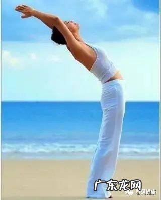 搬重物要讲究正确姿势,防止腰部损伤