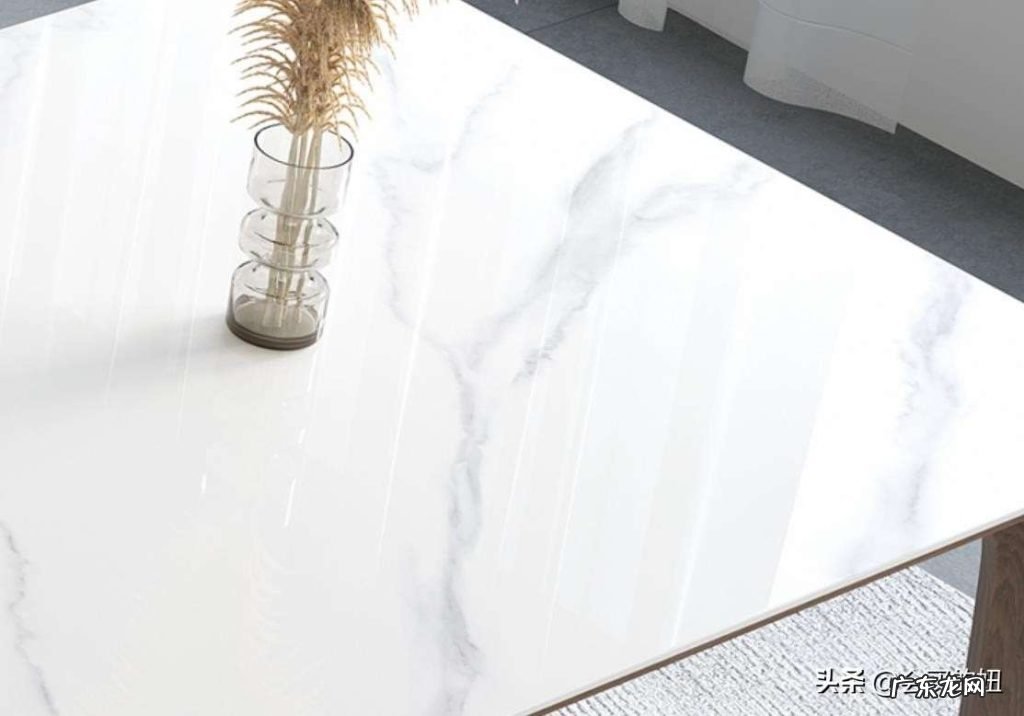 岩板餐桌是厚的好还是薄的好 岩板餐桌有什么优点与缺点!