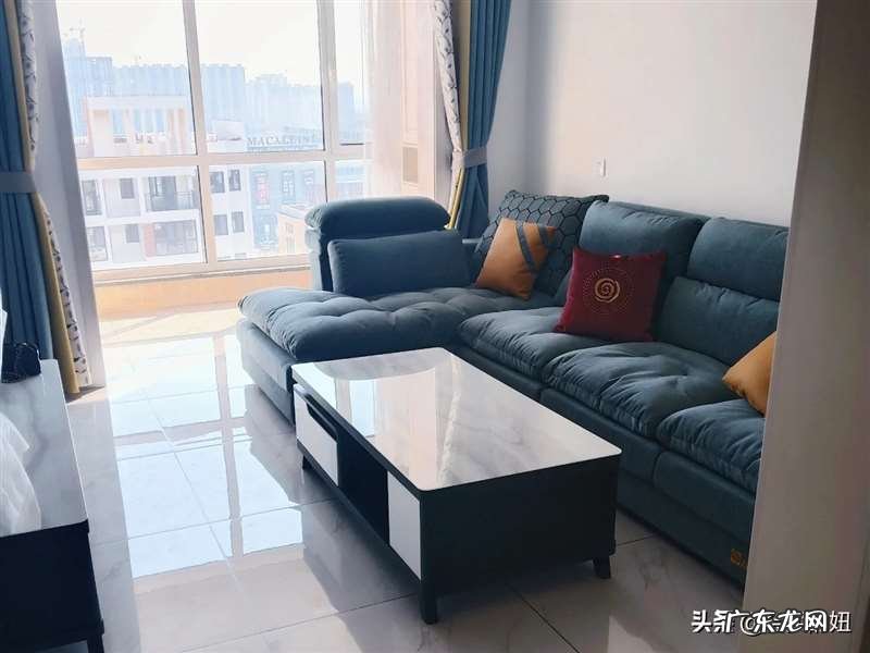 小户型装修显大方法 中小户型客厅如何装修大气显格调