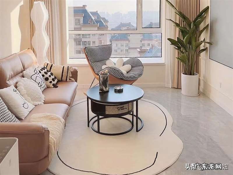 小户型装修显大方法 中小户型客厅如何装修大气显格调