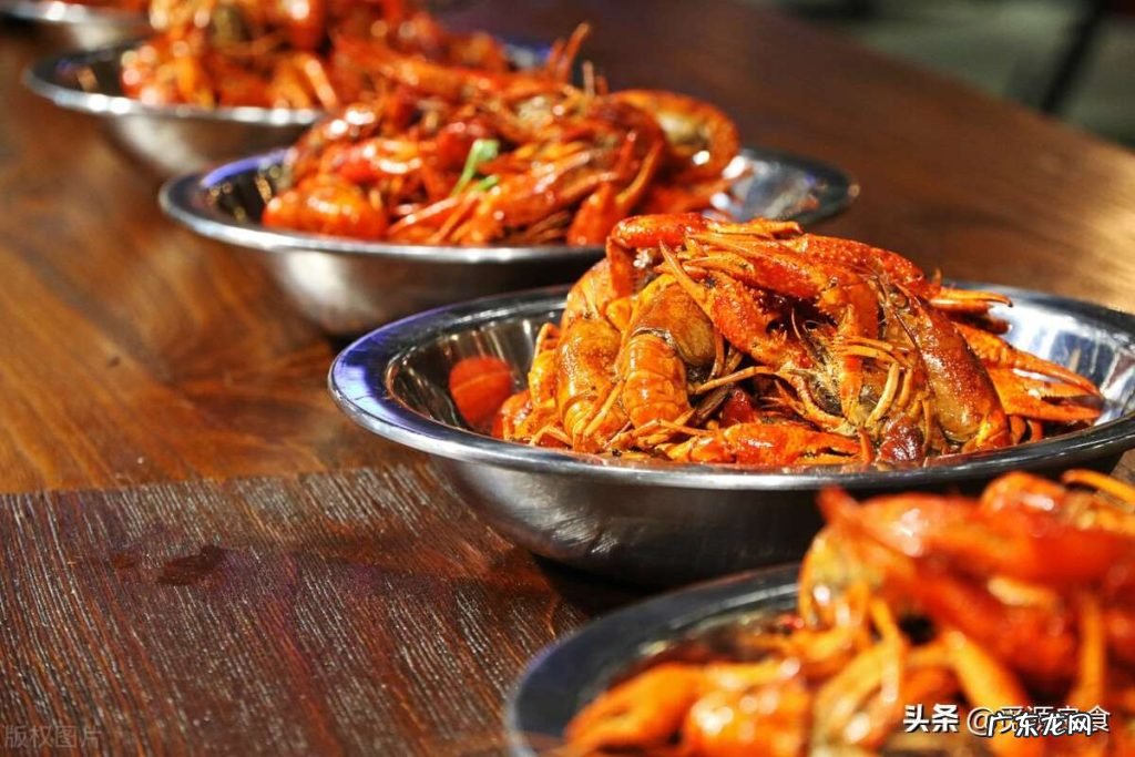 购买小龙虾应该注意哪些方面 小龙虾的来历起源