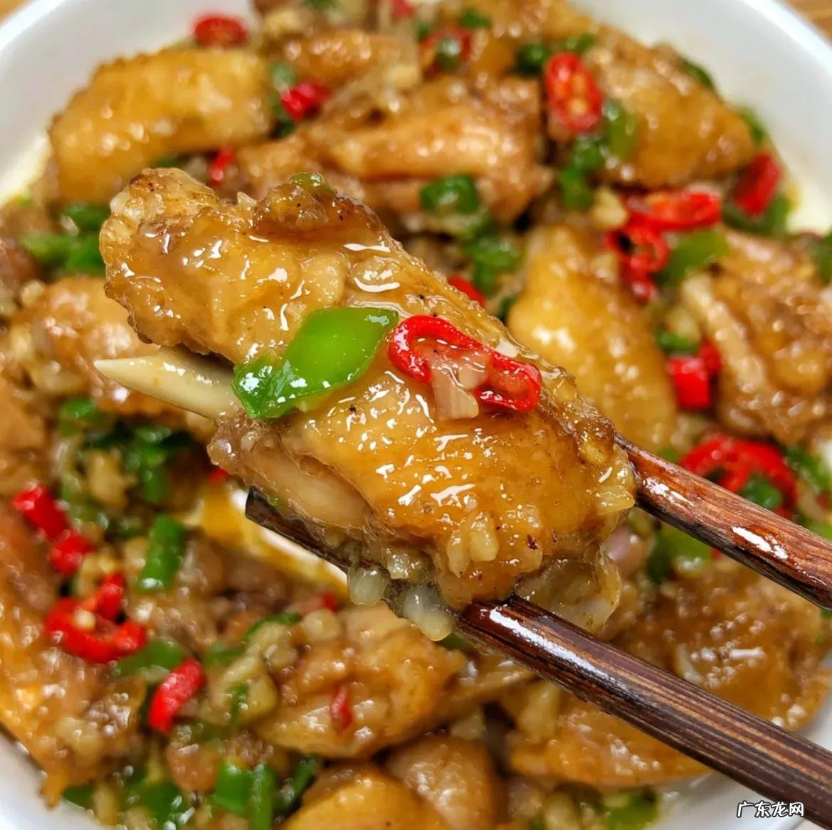 全家赞你厨艺好 亲朋好友聚餐分享10道硬菜菜谱大全