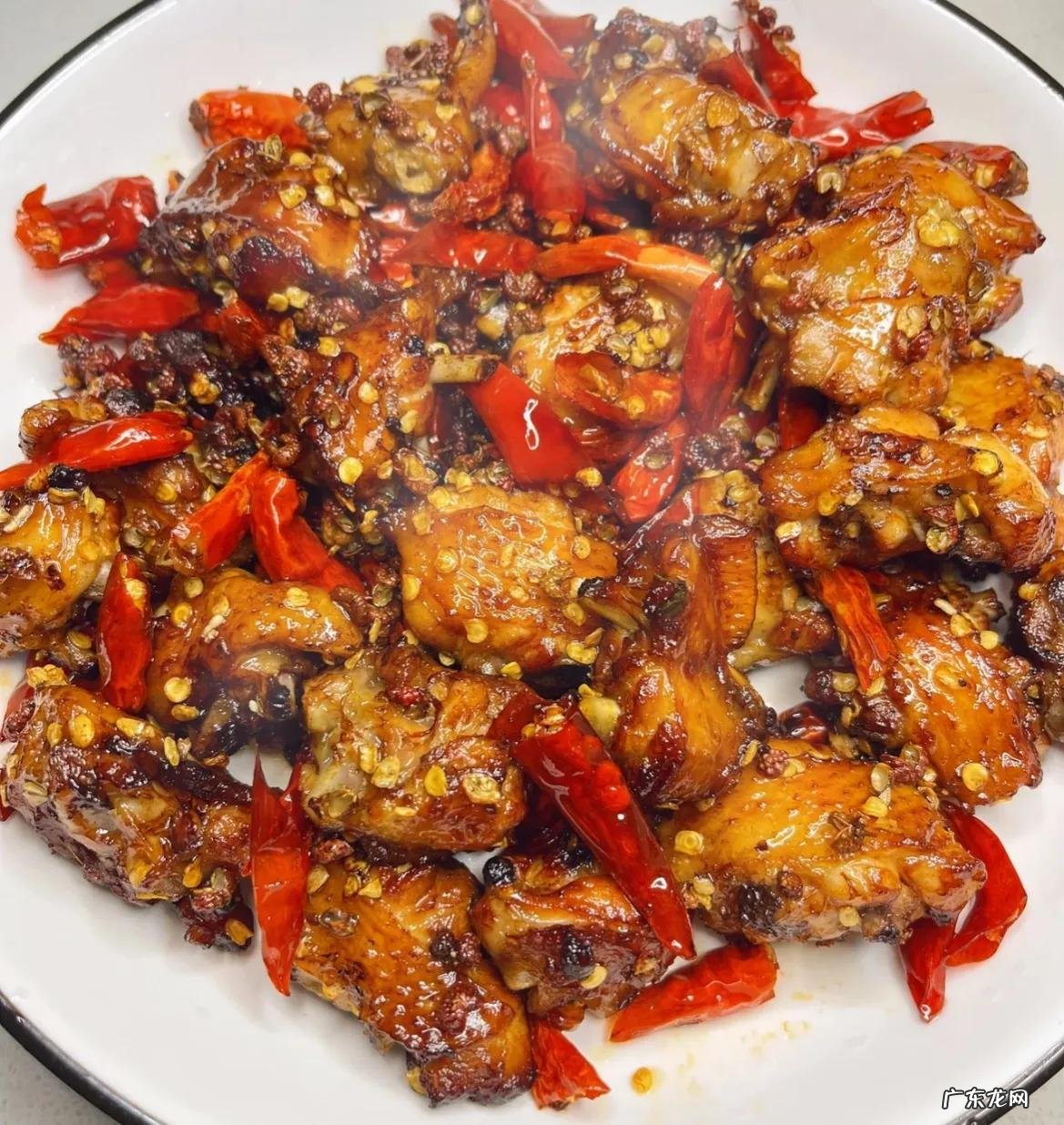 全家赞你厨艺好 亲朋好友聚餐分享10道硬菜菜谱大全