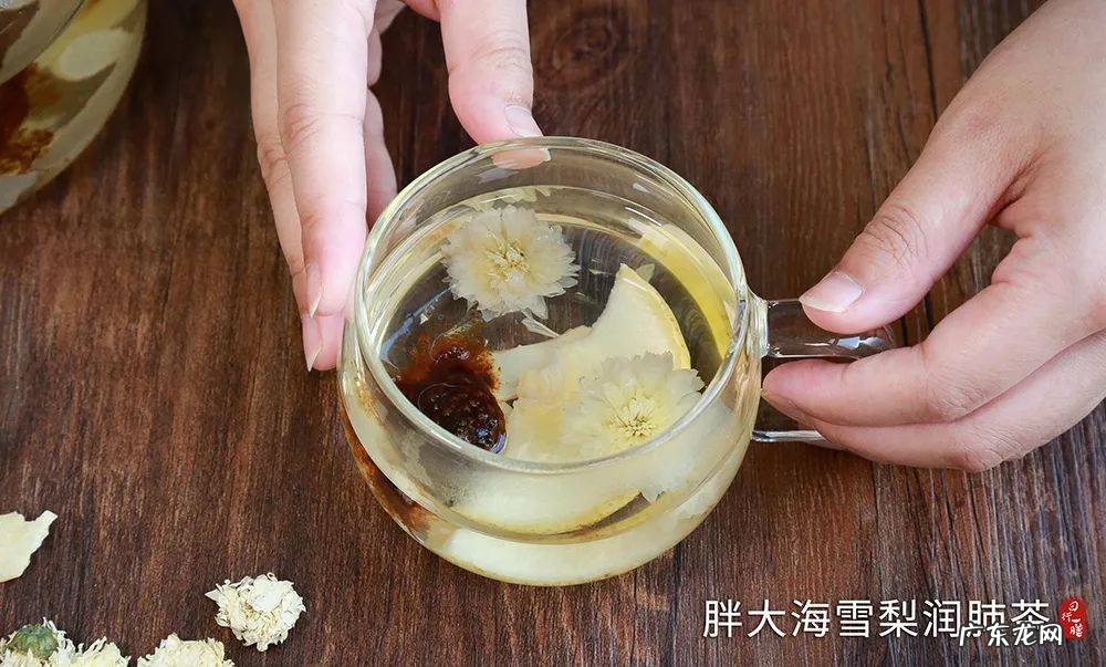 “温燥”养生:胖大海雪梨润肺茶