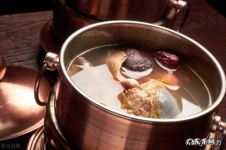 汤粉的汤底熬制方法 汤粉的汤底是用什么材料熬制的