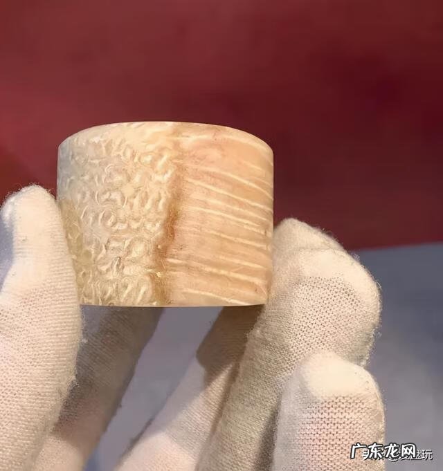 牛角断了牛还能活吗 木头的牛摆件突然牛角断了