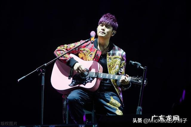 吉他和弦怎么弹奏 吉他弹唱怎么知道唱到哪按哪个和弦