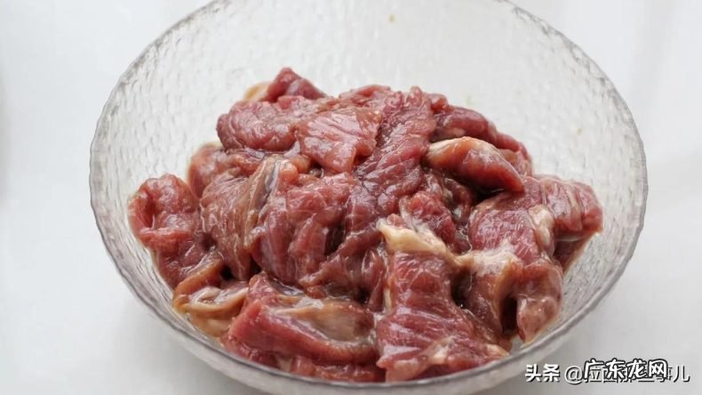 炒肉丝牢记3放2不放才好吃 炒肉丝的家常做法