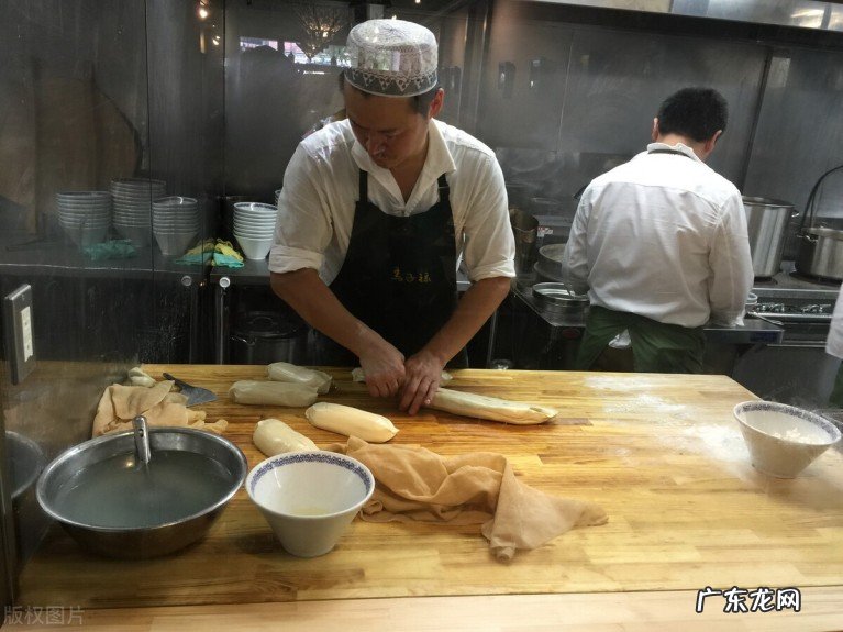 兰州牛肉面同兰州拉面的差别 兰州牛肉面简介详细