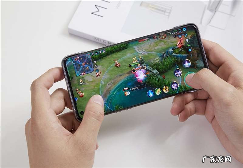 五招快速手机降温技巧 玩游戏手机发烫了怎么解决