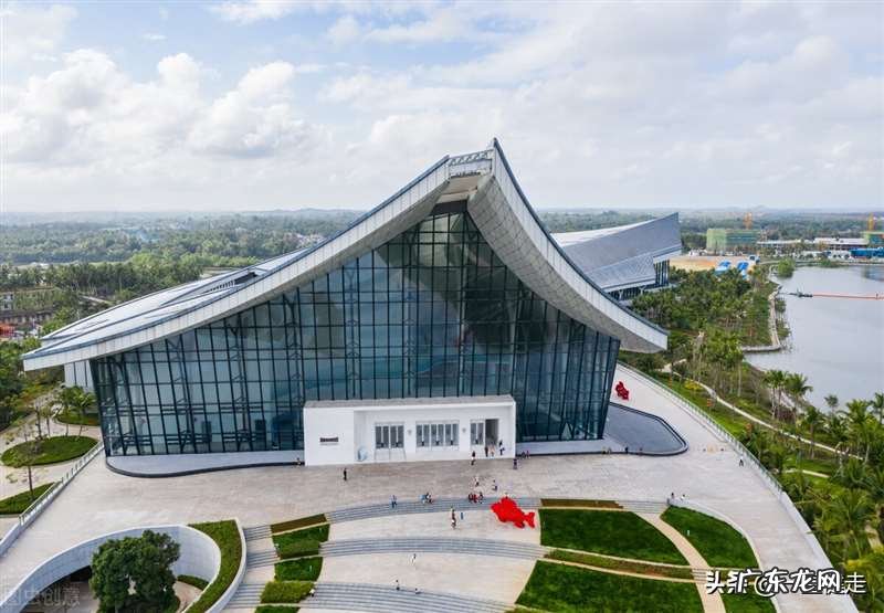 客套拍马屁的话 为什么拍马屁人总比埋头苦干的人混的好