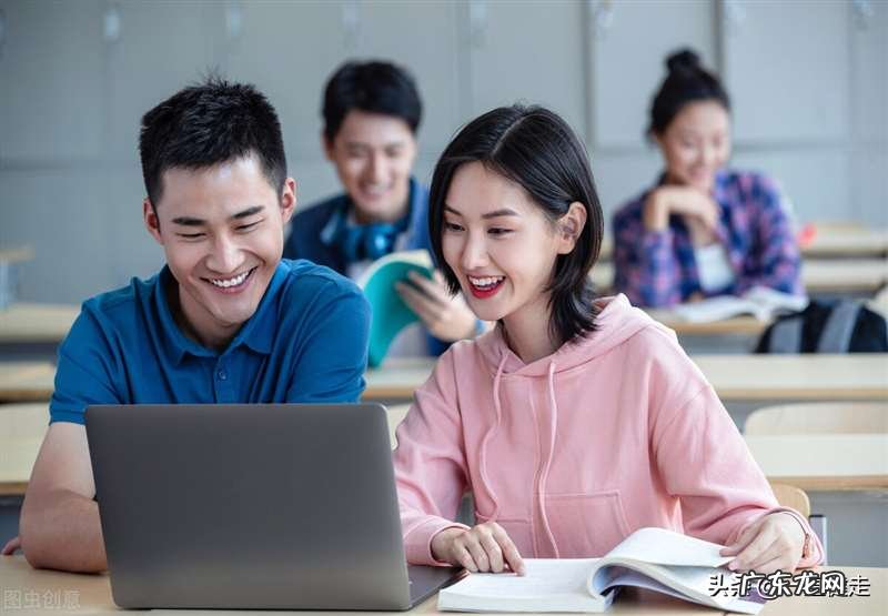 客套拍马屁的话 为什么拍马屁人总比埋头苦干的人混的好