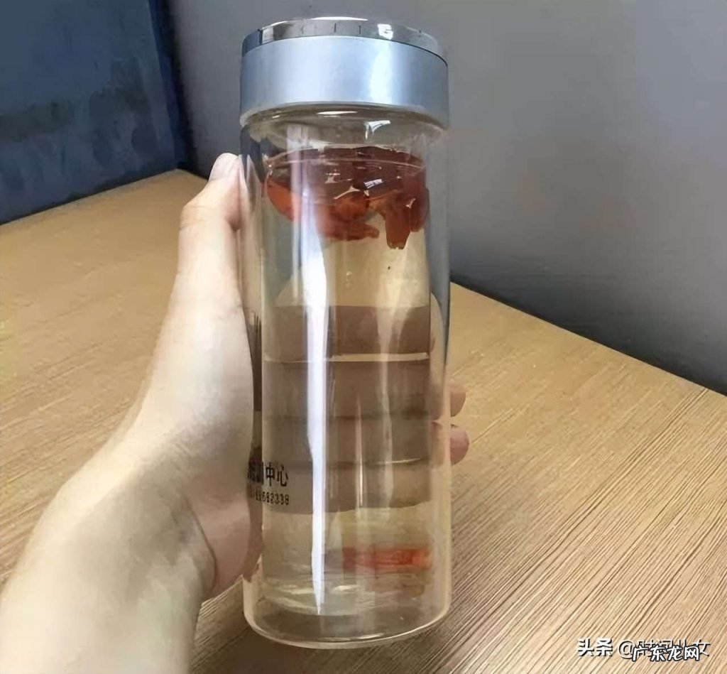 那么中国人爱喝什么呢 为什么中国人如此沉迷喝热水