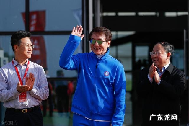 成龙电影为什么那么受欢迎 成龙在国际上的地位真的高吗