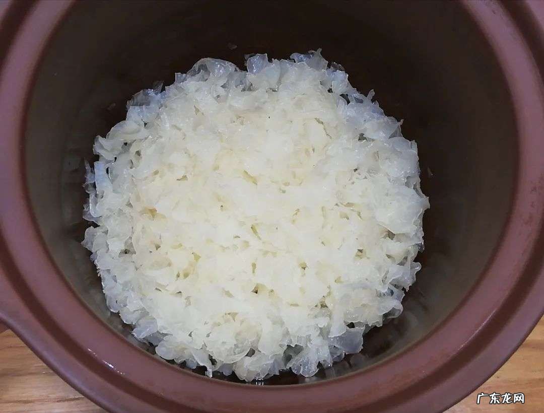 银耳的选购及银耳羹的功效、做法